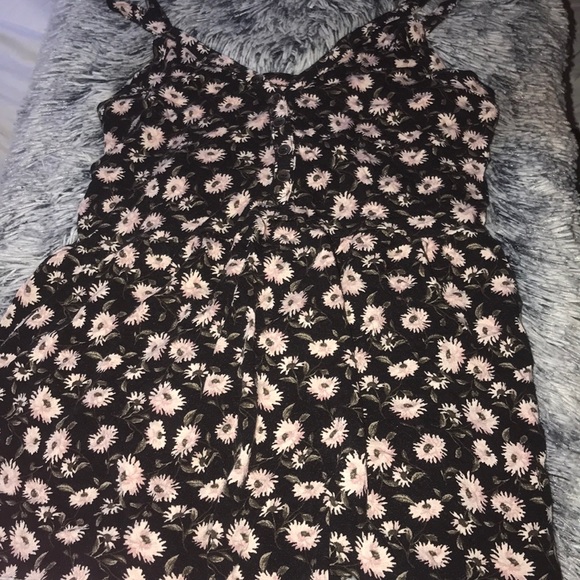 Top with flowers - Picture 1 of 4